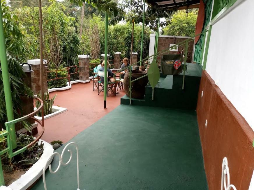 Kilimanjaro Mad Monkey'S Hotel Moshi Luaran gambar